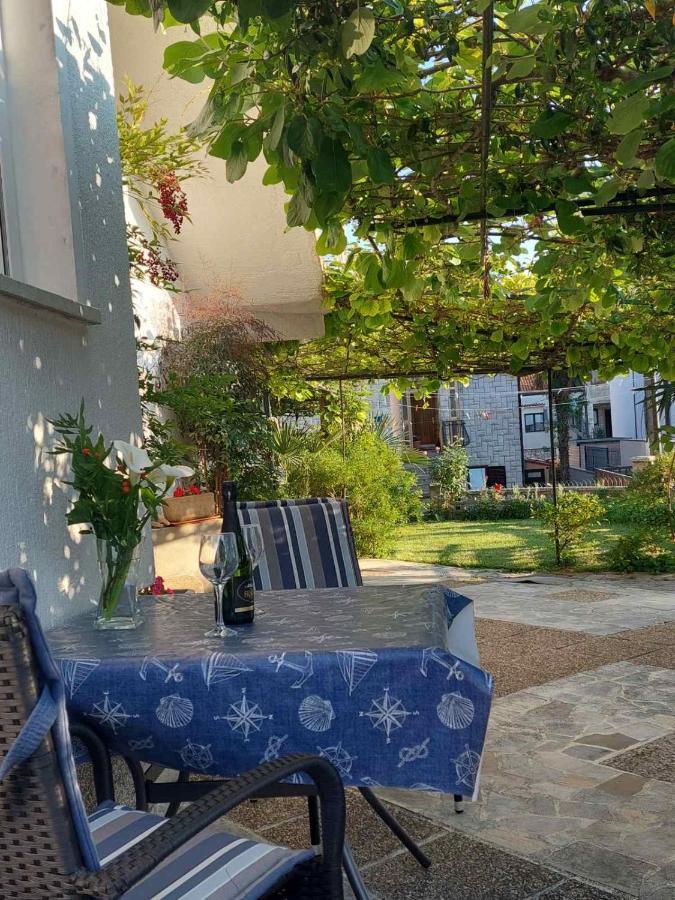 אומאג Apartmani Gamboc + Experience And Discounts מראה חיצוני תמונה