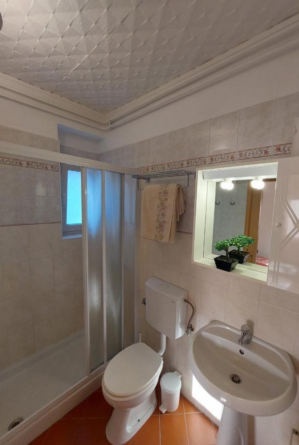 אומאג Apartmani Gamboc + Experience And Discounts מראה חיצוני תמונה